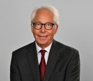 Mark R. Filipp Attorney Lawyer Business Employment Law Legal Troy Michigan Litigation Negligence Contract